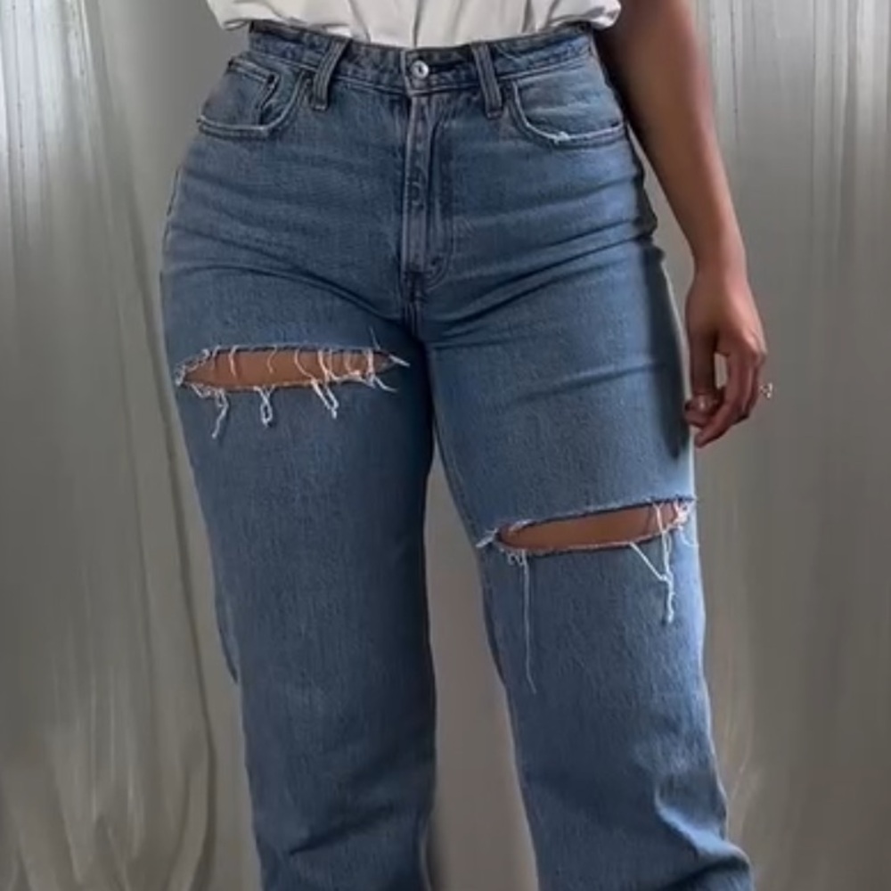 Abercrombie curve love ultra high rise 90s straight jeans size 27 short
